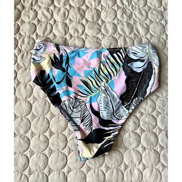 SUUKSESS High Waisted High Cut Bikini Medium Tropical PrintSwimsuit Bottom - Picture 4 of 6